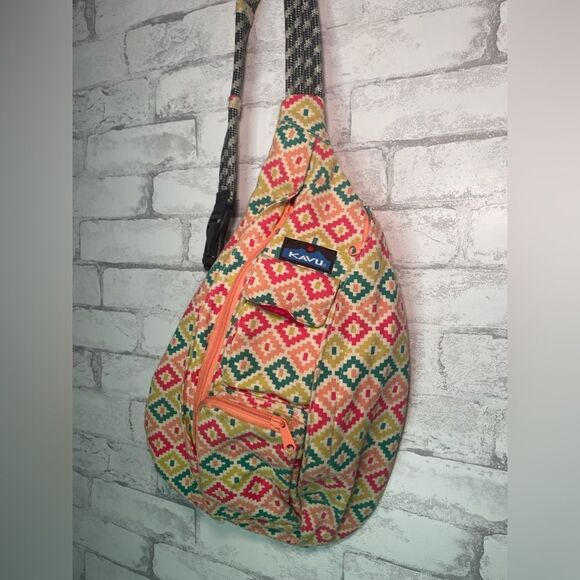 Kavu Rope Sling Zip up crossover Bag Spring pattern - Picture 2 of 10
